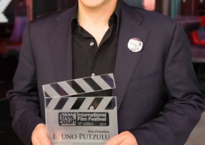 2014 – Prix d’honneur au « très court Film Festival »