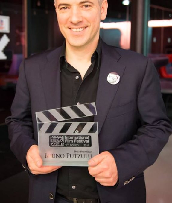 2014 – Prix d’honneur au « très court Film Festival »